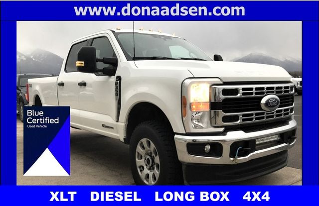 Oxford White 2023 Ford F-350 Super Duty XLT Crew Cab 4WD Pickup Truck Four-Wheel Drive Automatic