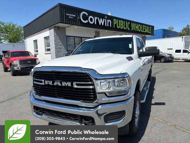 Bright White Clearcoat 2019 RAM 2500 Big Horn Crew Cab LB 4WD Pickup Truck Four-Wheel Drive 6-Speed Automatic