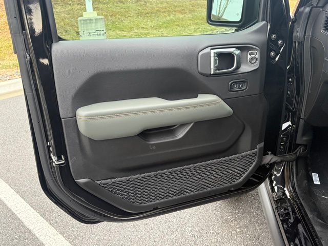 new 2026 Jeep Gladiator car, priced at $49,679