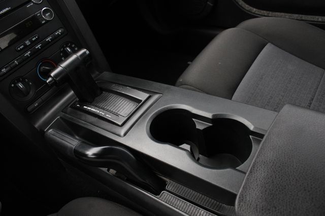 Used 2008 Silver Ford V6 Deluxe image 18