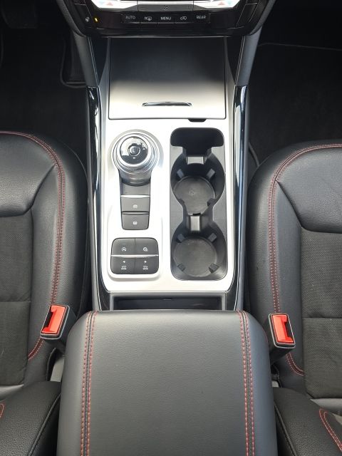 2024 Ford Explorer ST-Line:C02489A