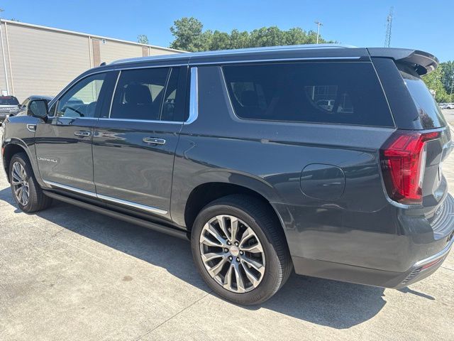 Used 2021 Green GMC Denali image 2