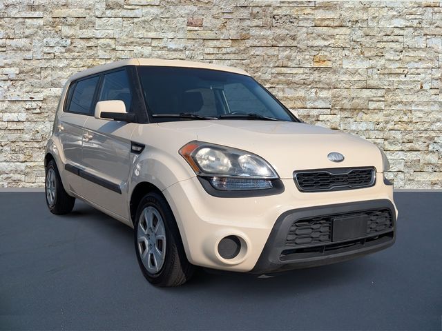  2013 Kia Soul Base   