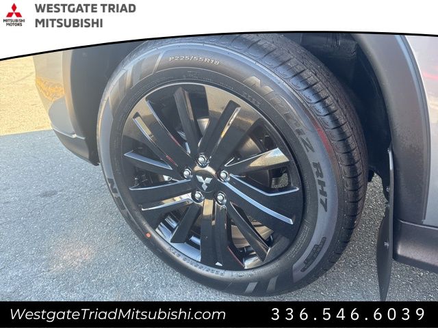 MitsubishiOutlander Sport4