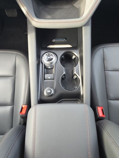 2025 Ford Explorer Active:B02481