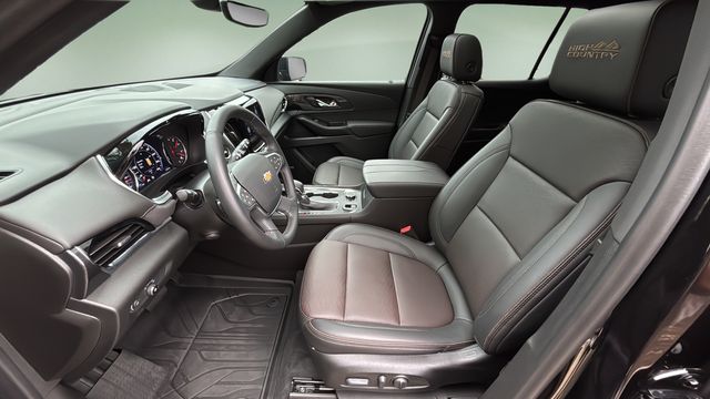 Used 2023 Black Chevrolet High Country image 18