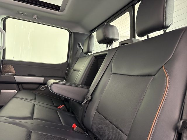 2025 Glacier Gray Metallic Tri-Coat Ford Super Duty F-250 SRW Lariat 4X4 Truck