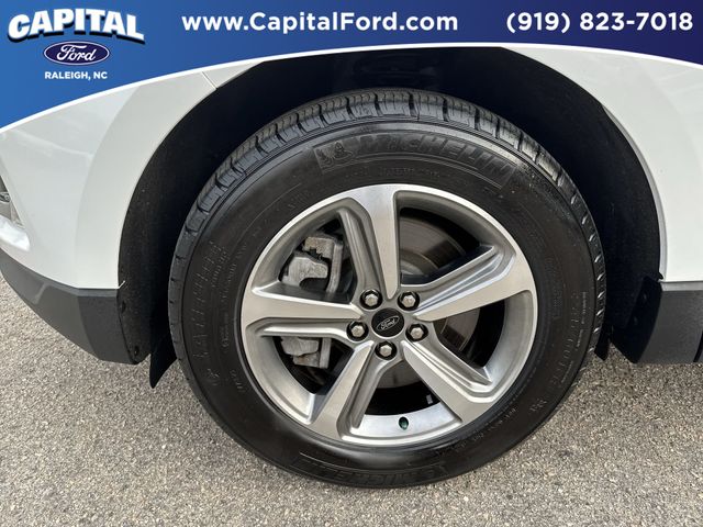 Used 2023 White Ford SEL image 12