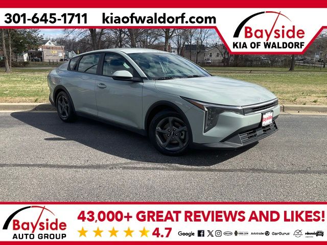 2025 Kia K4 LXS FWD