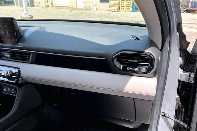 Used 2025 Honda Pilot Touring 4D Sport Utility