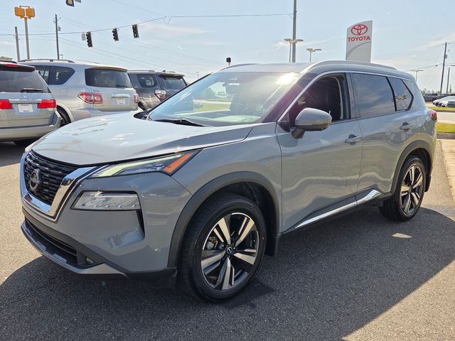 Used 2022 Gray Nissan SL image 3