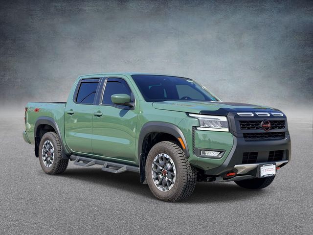 2025 Nissan Frontier PRO-4X Crew Cab 4WD