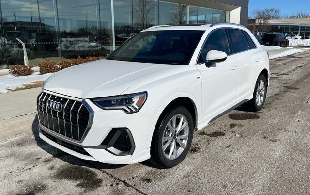 2023 Audi Q3 quattro Premium S Line 45 TFSI