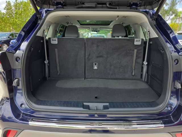 Used 2023 Toyota Highlander SUV