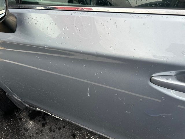 Used 2016 Silver Subaru 2.5i image 18