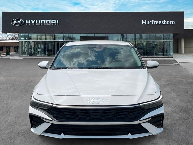 New 2026 White Hyundai SE image 2