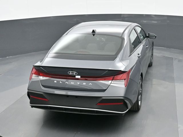 2025 Hyundai Elantra SEL 25