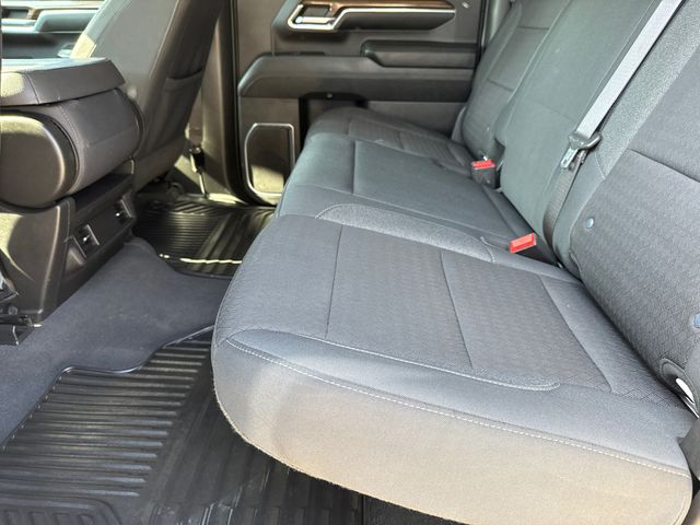 Used 2024 White Chevrolet LT image 17