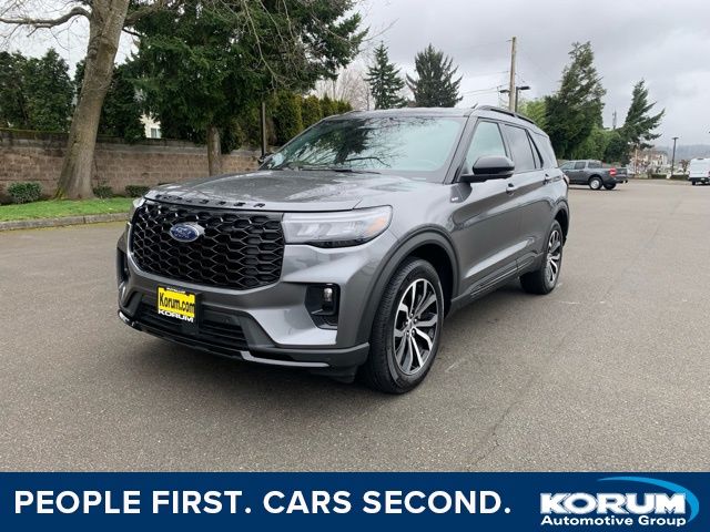 2025 Ford Explorer ST-Line AWD
