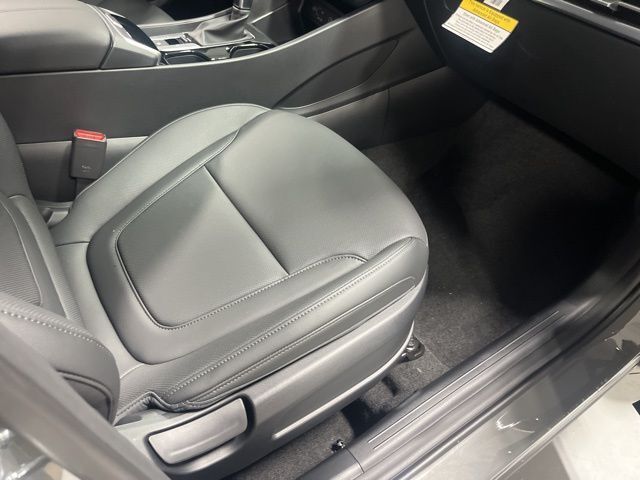 Used 2025 Gray Hyundai SEL image 23