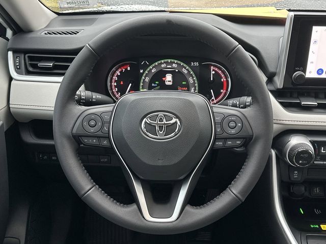 2024 Toyota RAV4 XLE Premium 8