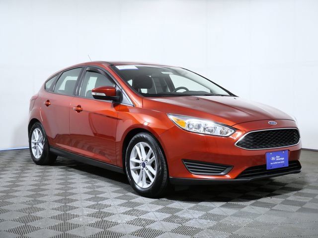 Chili Pepper Red 2018 Ford Focus SE Hatchback Hatchback Front-Wheel Drive 6-Speed Automatic