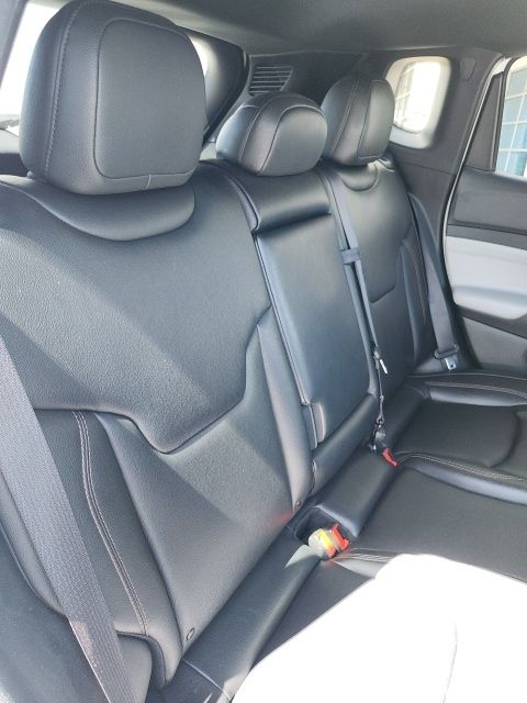 Used 2024 White/off-white Jeep Limited image 39