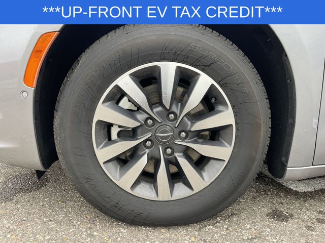 Used 2021 Chrysler Pacifica Hybrid For Sale in Livonia, MI