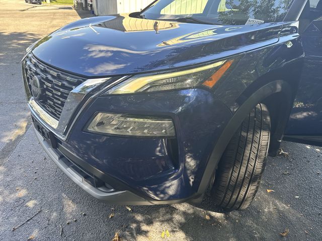 Used 2022 Blue Nissan SV image 30