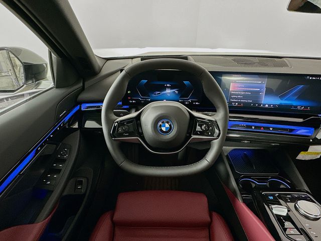 2025 BMW i5 xDrive40 11