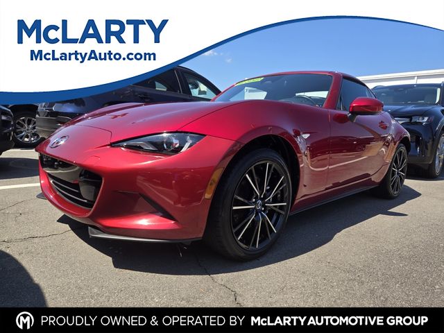 Soul Red Crystal Metallic 2025 Mazda MX-5 Miata Convertible Rear-Wheel Drive 6-Speed Automatic