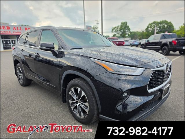 Midnight Black Metallic 2024 Toyota Highlander SUV / Crossover All-Wheel Drive 8-Speed Automatic