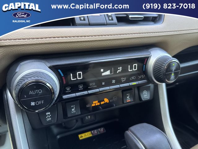 Used 2025  Toyota XLE Premium image 30