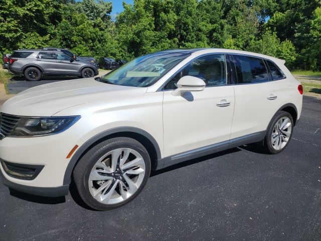 White Platinum Clearcoat Metallic 2016 Lincoln MKX SUV / Crossover All-Wheel Drive 6-Speed Automatic