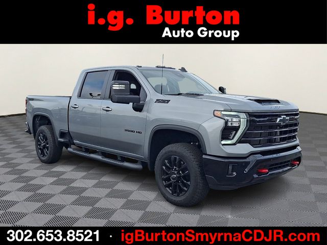 Sterling Gray Metallic 2025 Chevrolet Silverado 3500HD Pickup Truck Four-Wheel Drive Automatic