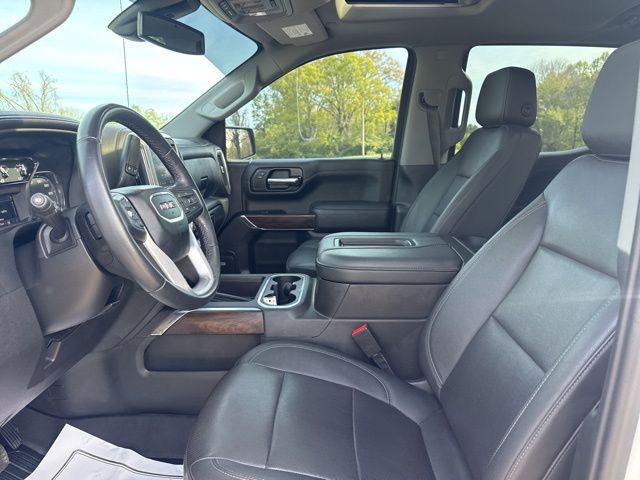 Used 2022 White GMC SLT image 15