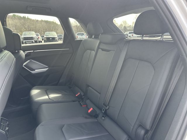 Used 2025  Audi Premium image 26