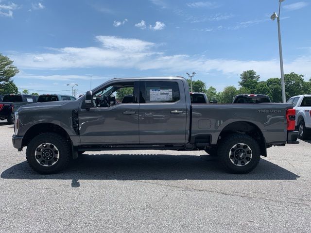 2024 Ford F-250SD XLT 2