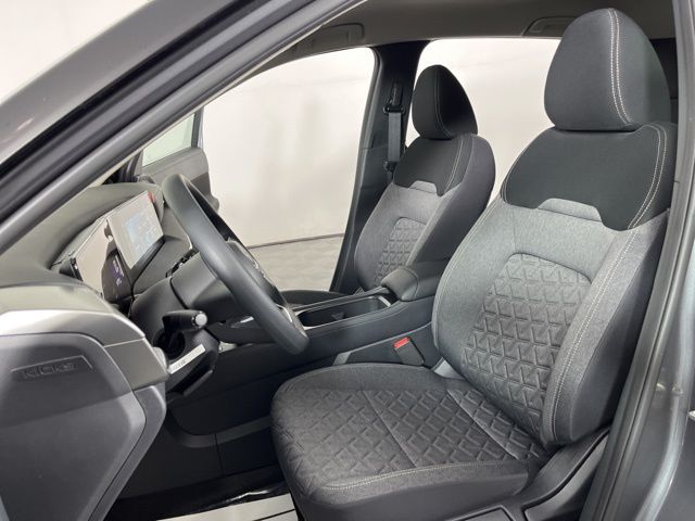 2025 Gun Metallic/Super Black Nissan Kicks SV FWD SUV