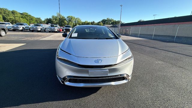 2026 Toyota Prius Plug-in Hybrid XSE Premium - Photo 8