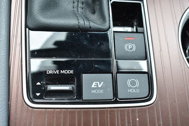 Used 2024 Toyota Sienna Van