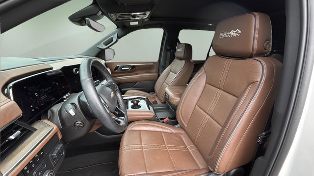 Used 2025 Beige Chevrolet High Country image 16