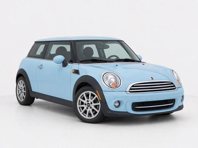 2013 MINI Cooper Hatchback FWD