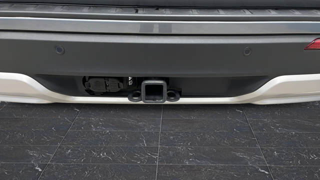 Used 2025 Carbonized Gray Metallic Ford Platinum image 46
