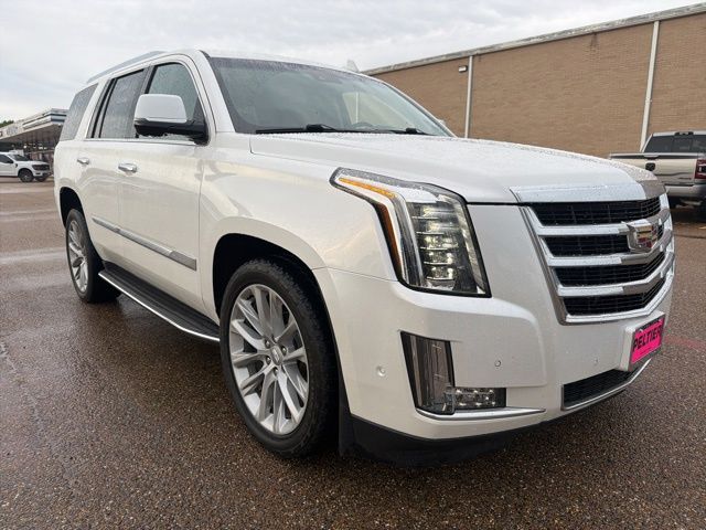 Crystal White Tricoat 2018 Cadillac Escalade Luxury 4WD SUV / Crossover Four-Wheel Drive Automatic