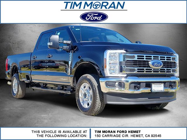 Black Metallic 2026 Ford F-250 Super Duty Pickup Truck Four-Wheel Drive Automatic