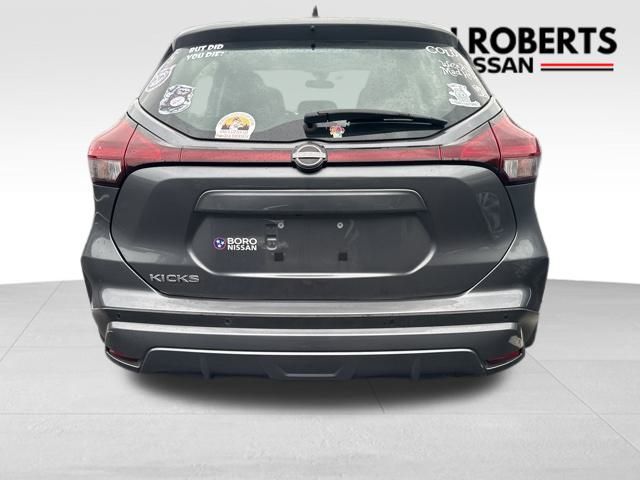 2022 Nissan Kicks S 6