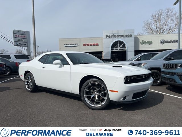 2021 Dodge Challenger SXT RWD