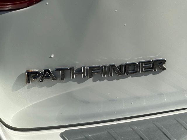 2020 Nissan Pathfinder Platinum 28