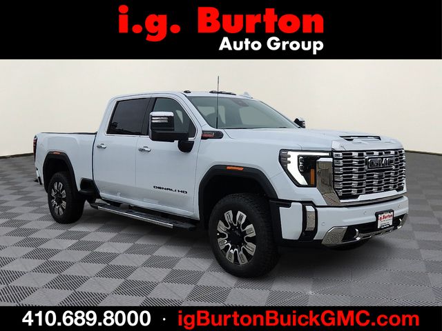 Glacier White 2026 GMC Sierra 3500HD Pickup Truck Four-Wheel Drive Automatic